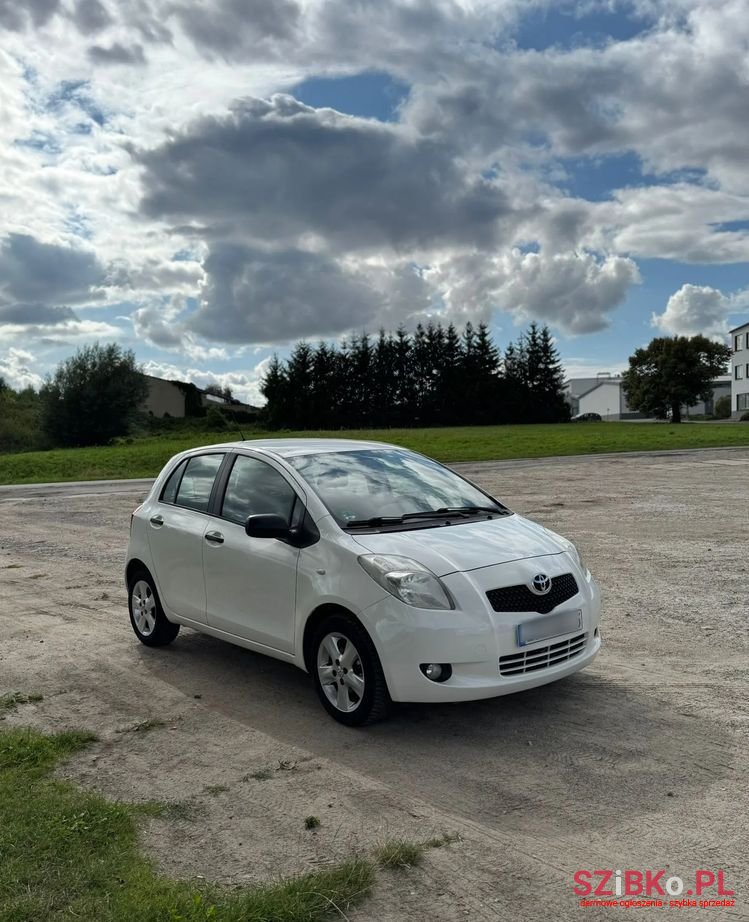 2008' Toyota Yaris photo #1