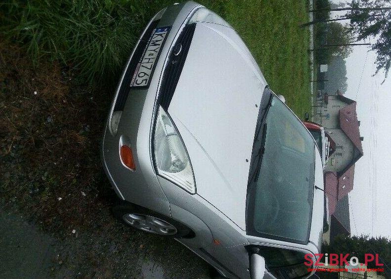 2001' Ford Focus photo #1