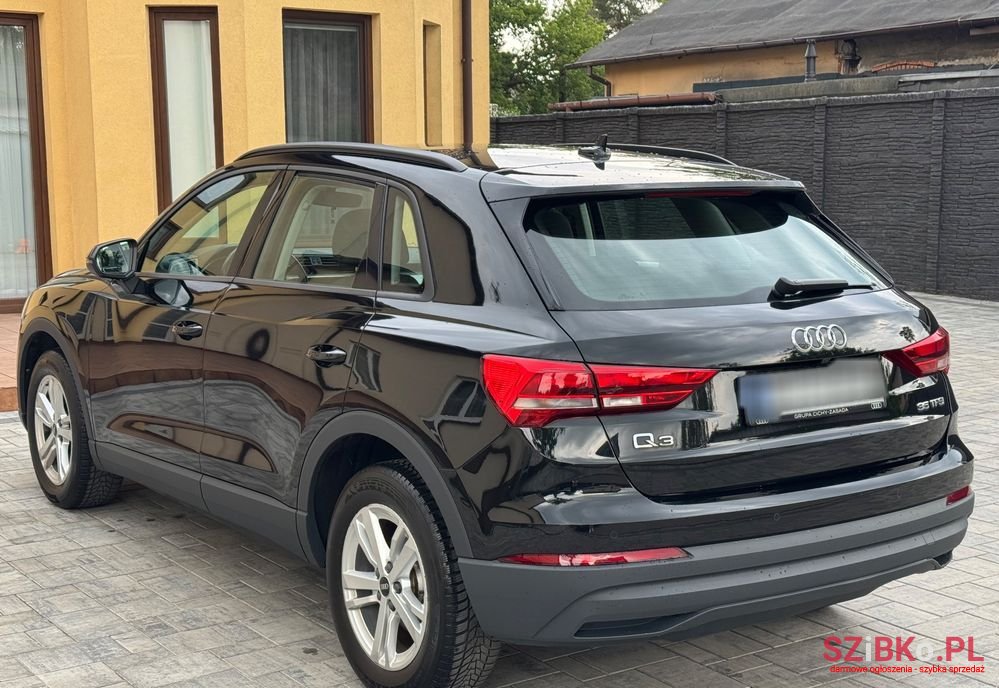 2021' Audi Q3 35 Tfsi S Tronic photo #4