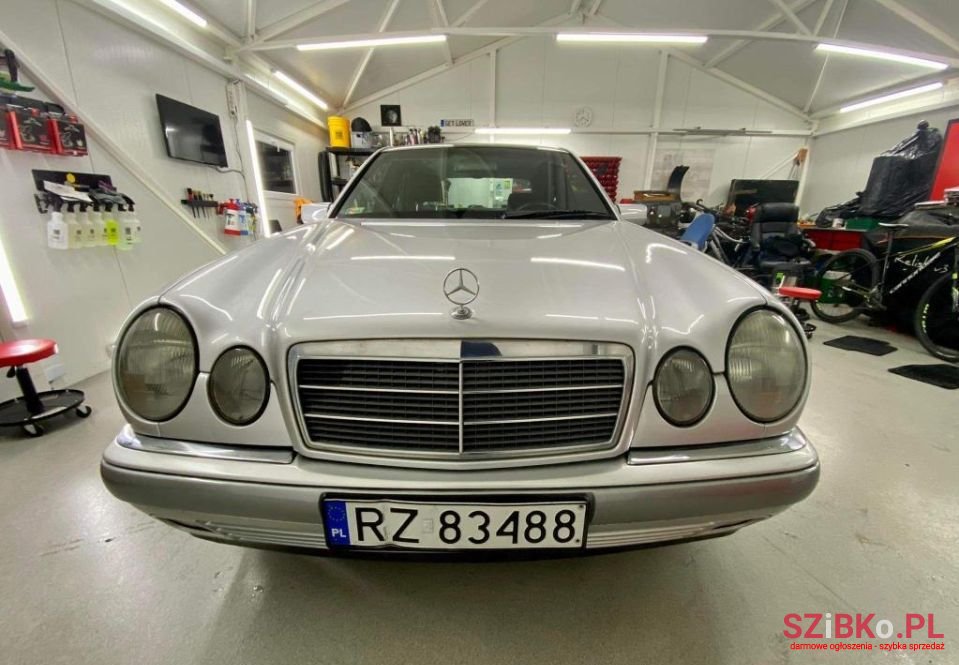 1997' Mercedes-Benz Klasa E photo #2