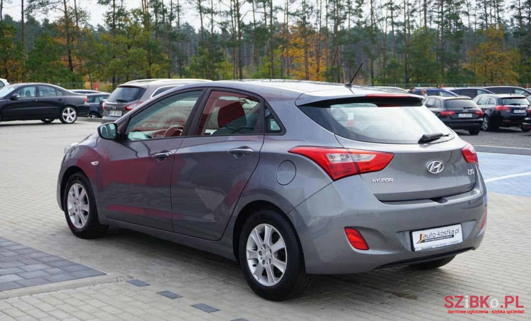 2012' Hyundai i30 photo #3