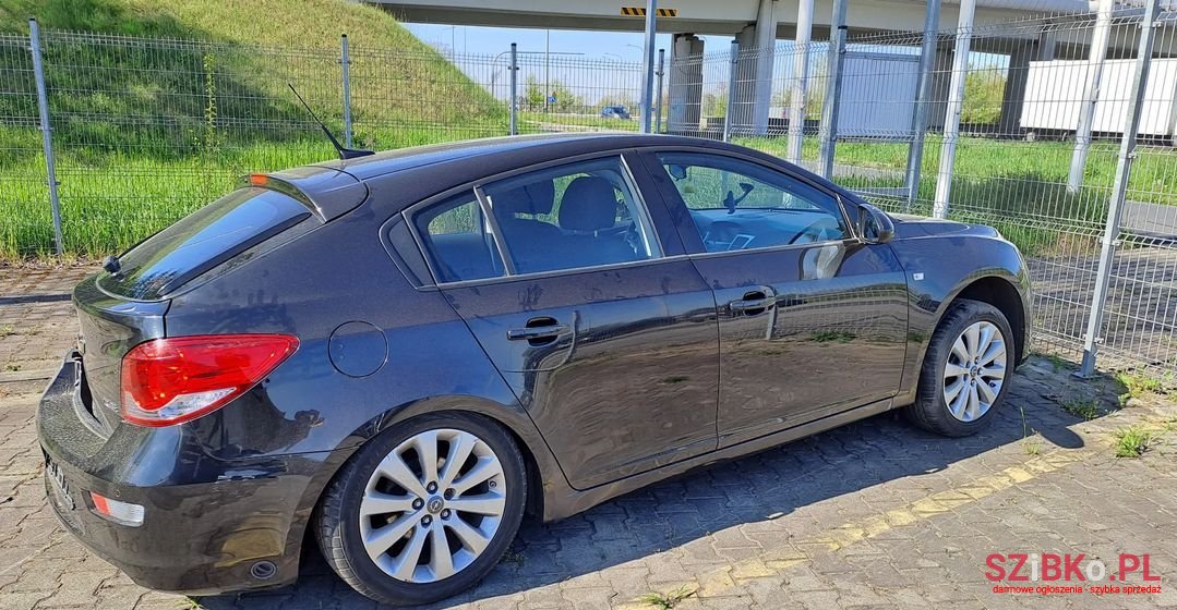 2013' Chevrolet Cruze photo #3