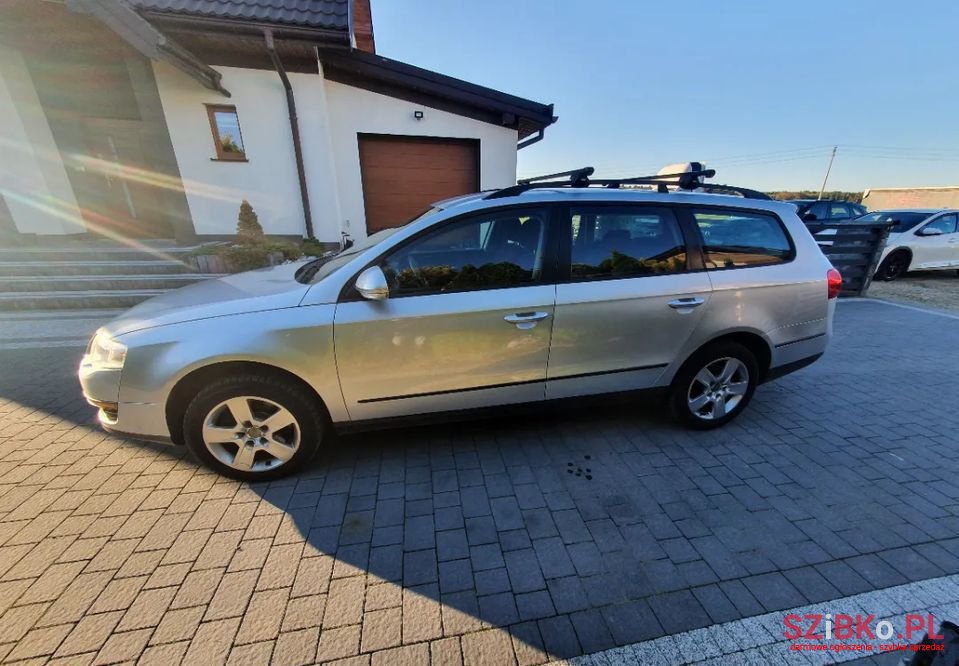 2007' Volkswagen Passat photo #4