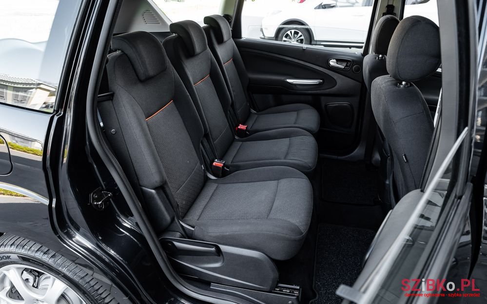 2008' Ford S-Max photo #6