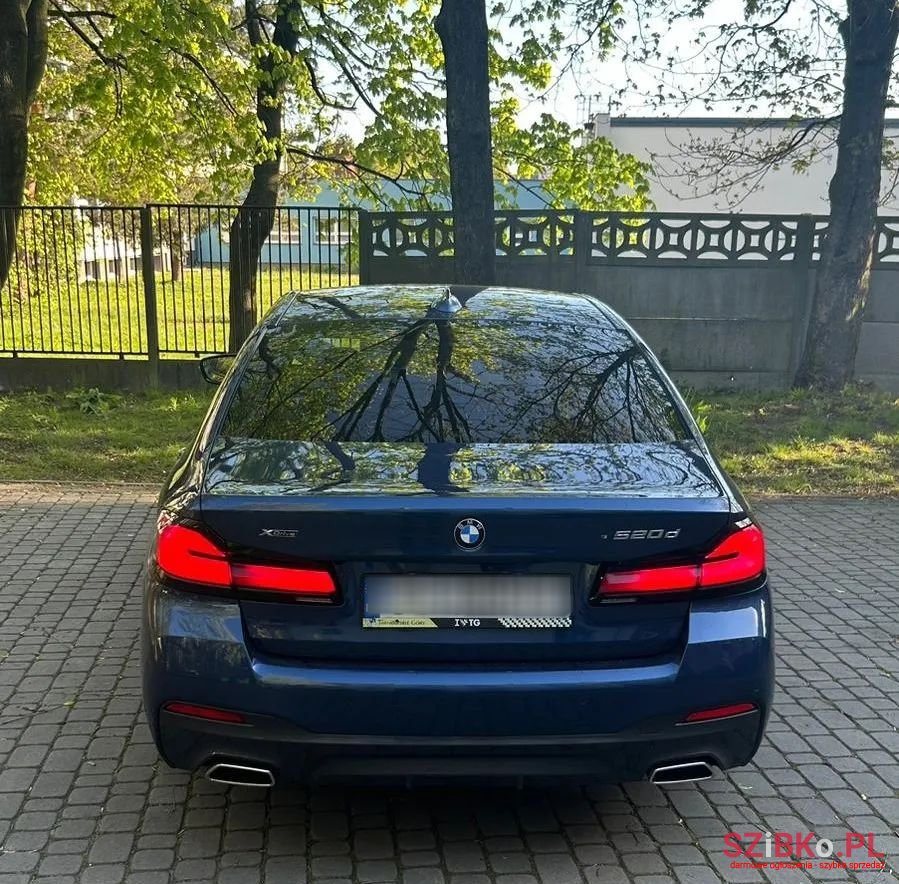 2020' BMW 5 Series 520D photo #4