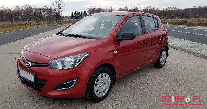 2014' Hyundai i20 photo #2