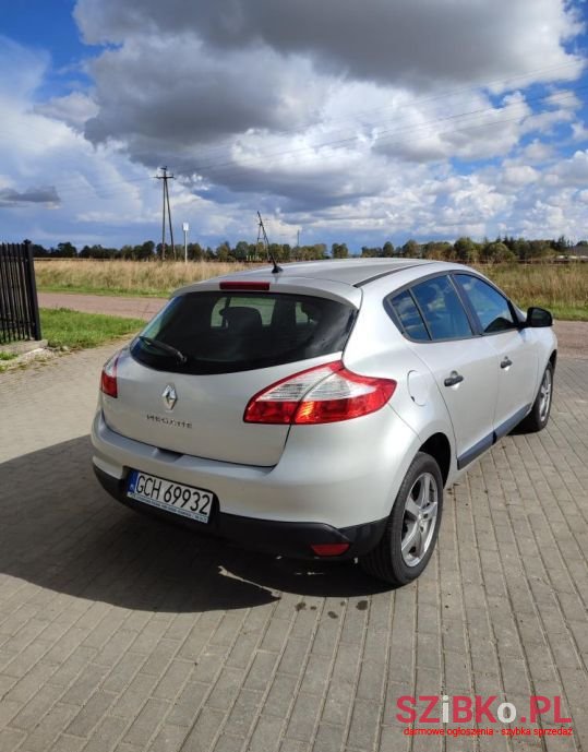 2010' Renault Megane photo #3