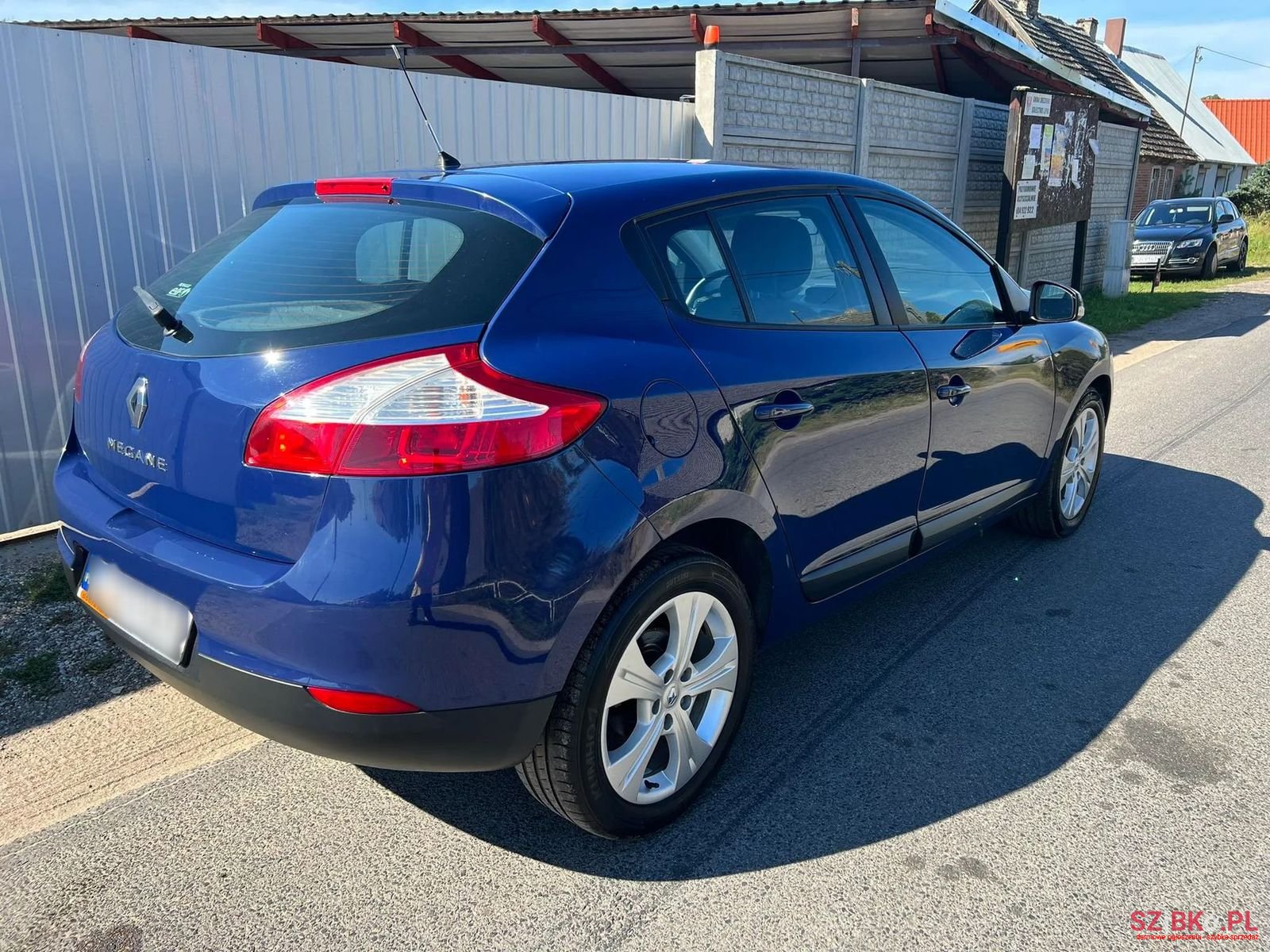 2009' Renault Megane photo #6