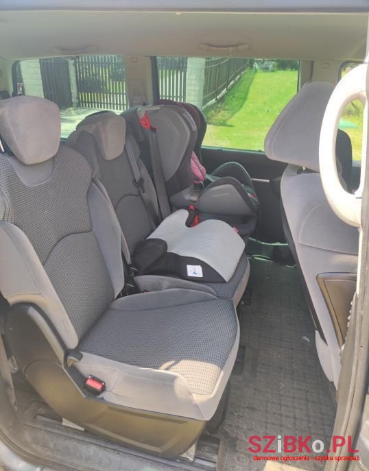 2011' Peugeot 807 photo #6