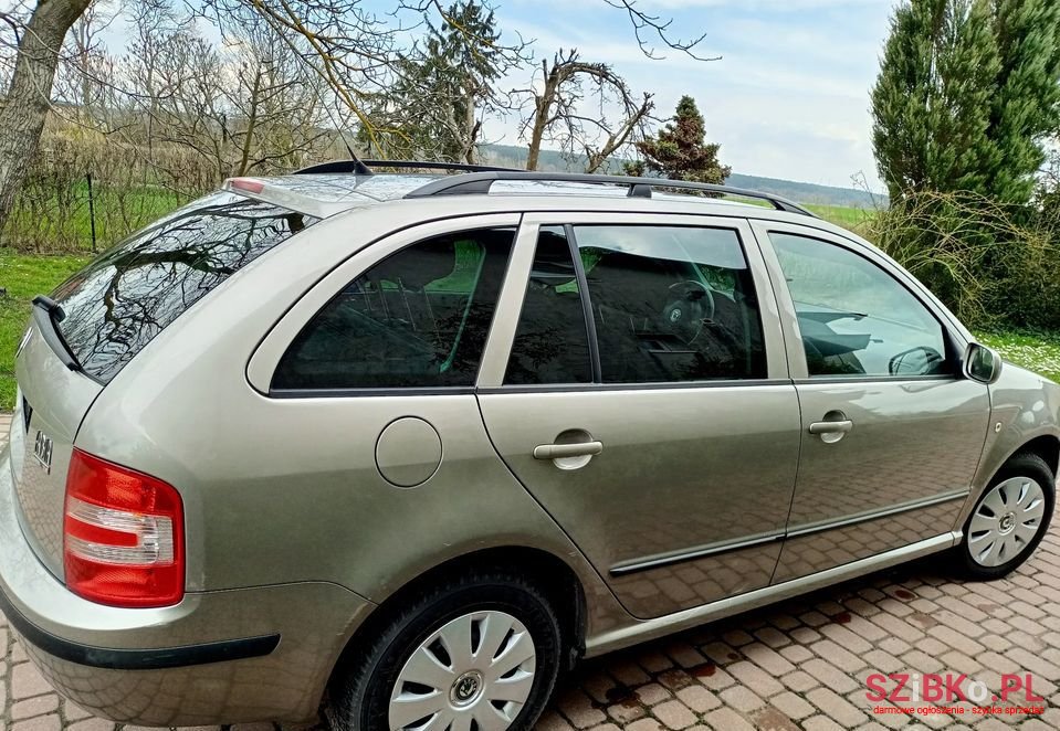 2006' Skoda Fabia photo #2