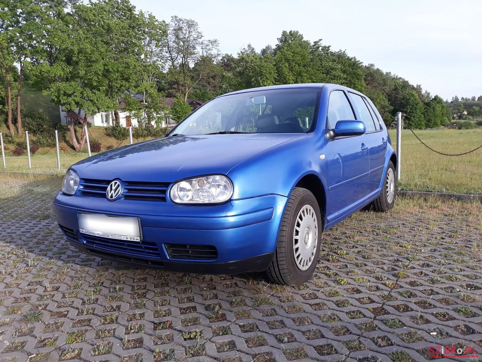 2000' Volkswagen Golf photo #1