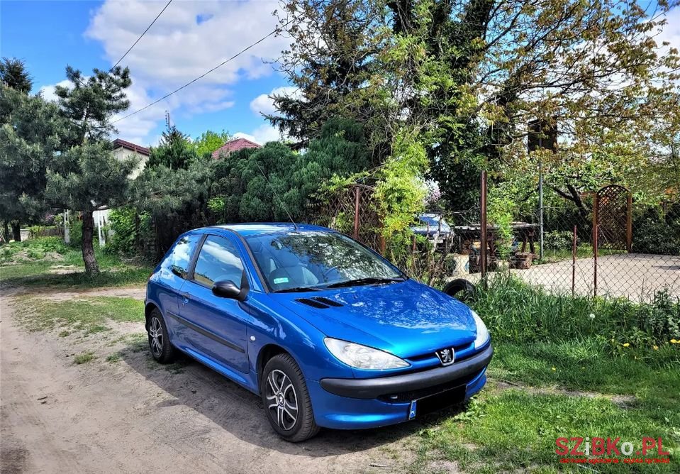 2003' Peugeot 206 photo #2