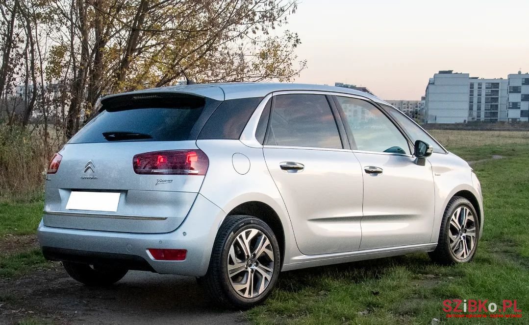 2015' Citroen C4 Picasso photo #3