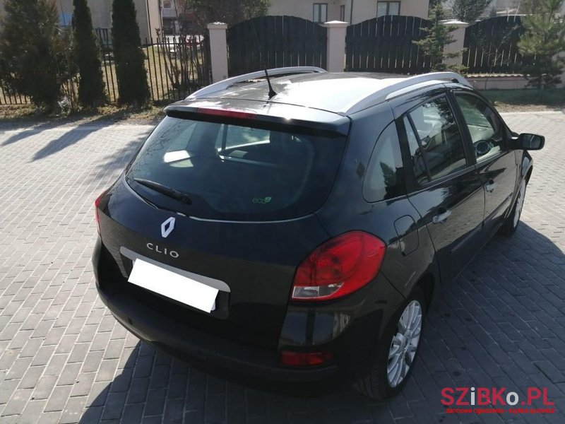 2008' Renault Clio photo #3