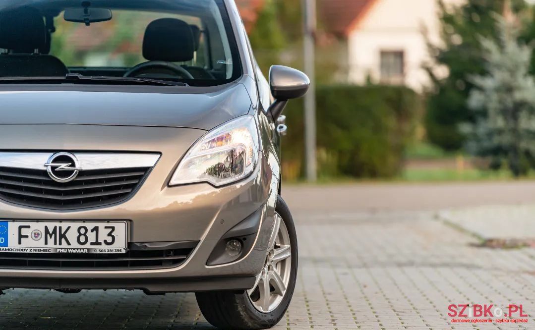2011' Opel Meriva photo #6