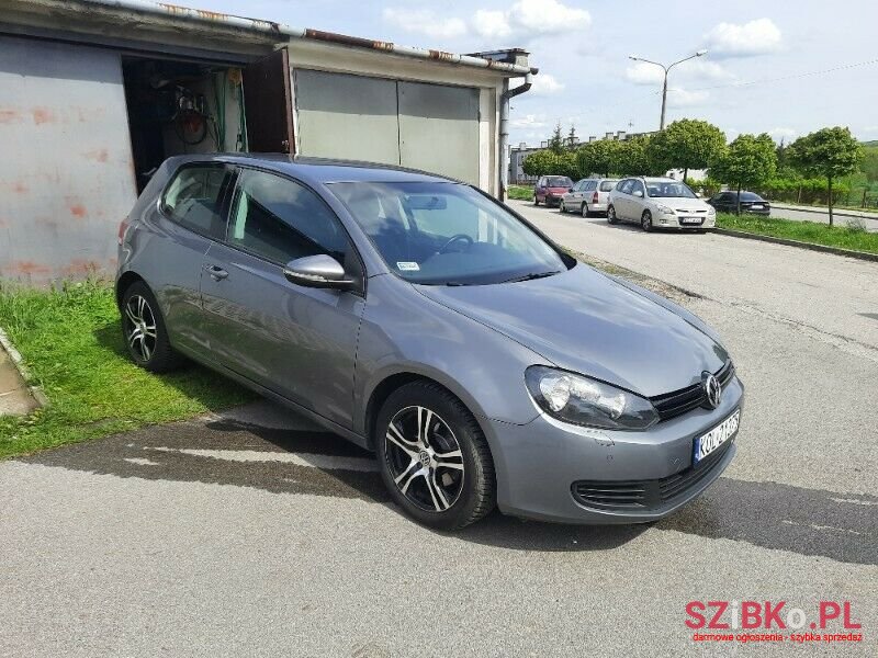 2009' Volkswagen Golf photo #1