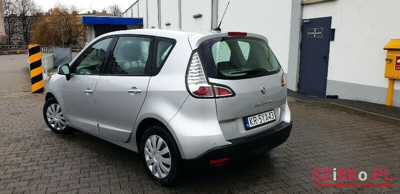 2012' Renault Scenic photo #4