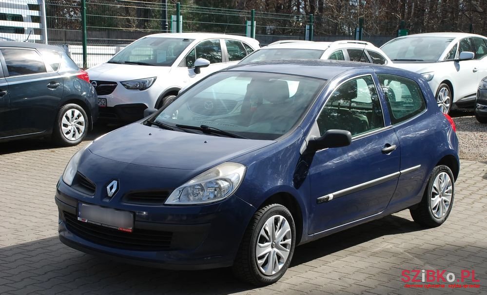2006' Renault Clio photo #2