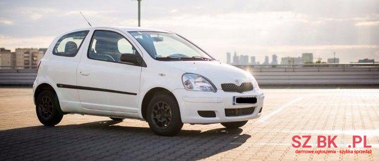 2004' Toyota Yaris photo #2