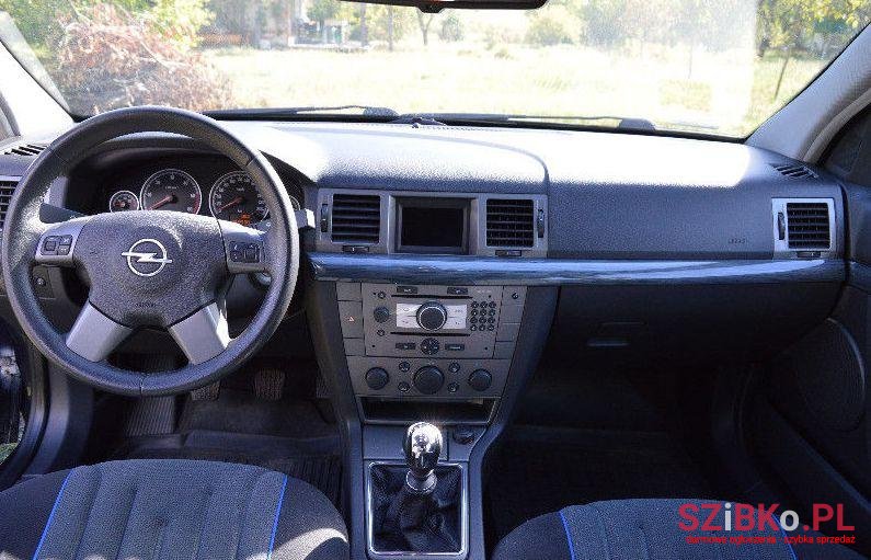 2005' Opel Vectra photo #2