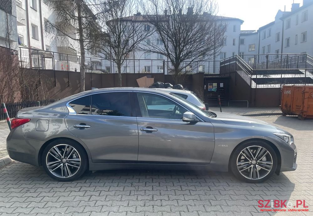 2017' Infiniti Q50 photo #4