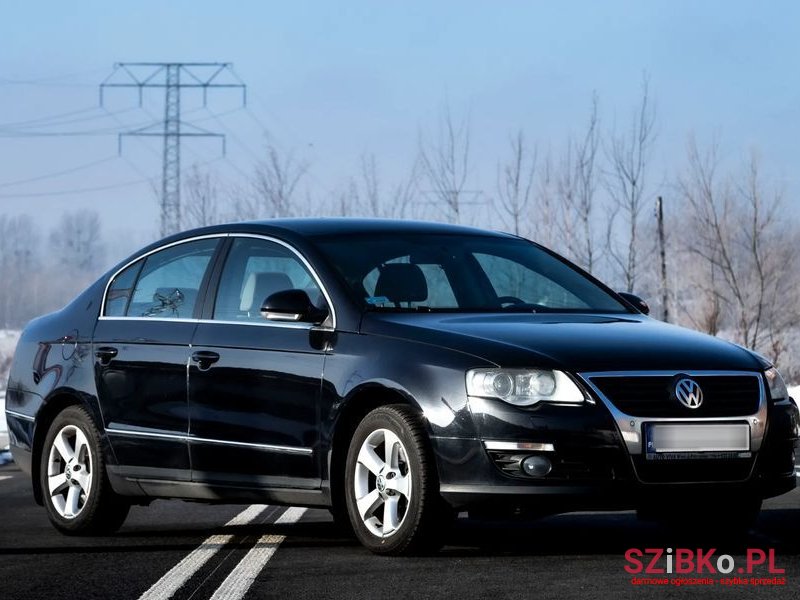 2009' Volkswagen Passat photo #1