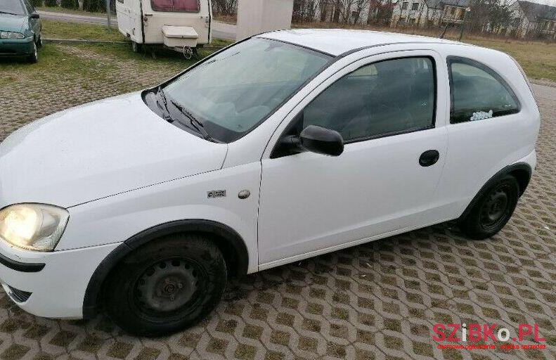 2005' Opel Corsa photo #1