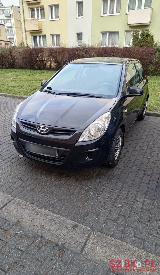 2011' Hyundai i20 photo #1