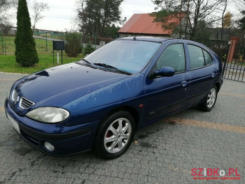 2001' Renault Megane photo #2