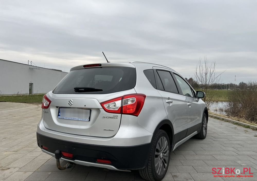 2014' Suzuki SX4 S-Cross photo #4