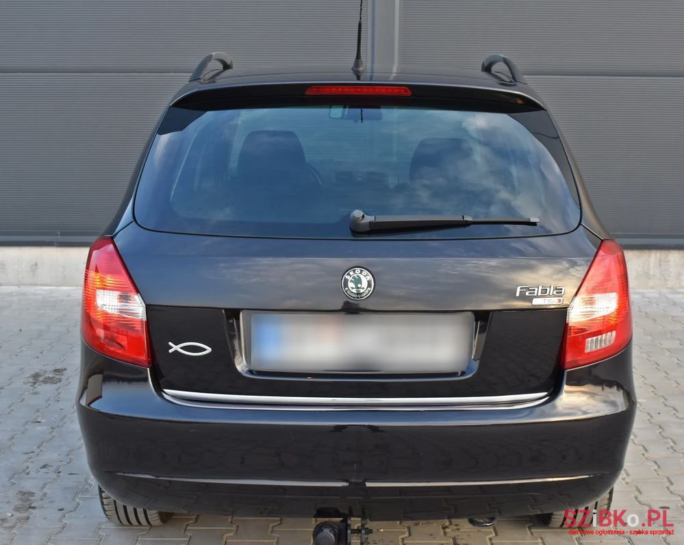 2010' Skoda Fabia photo #3