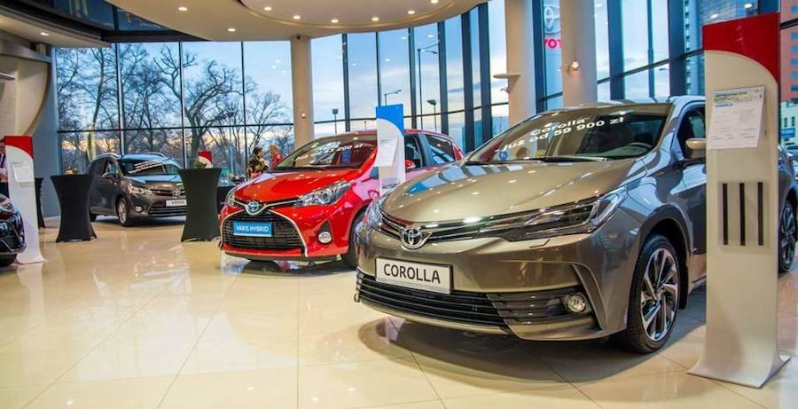 Ogromny spadek sprzedaży nowych samochodów w Polsce!