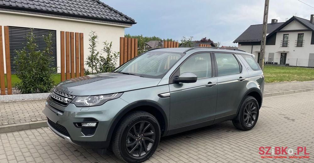 2016' Land Rover Discovery Sport photo #3