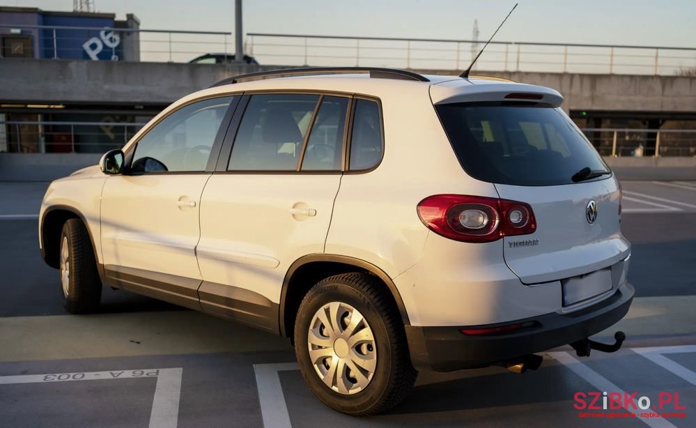 2009' Volkswagen Tiguan photo #5
