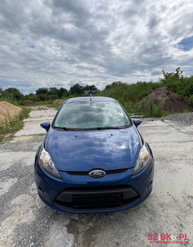 2010' Ford Fiesta photo #2