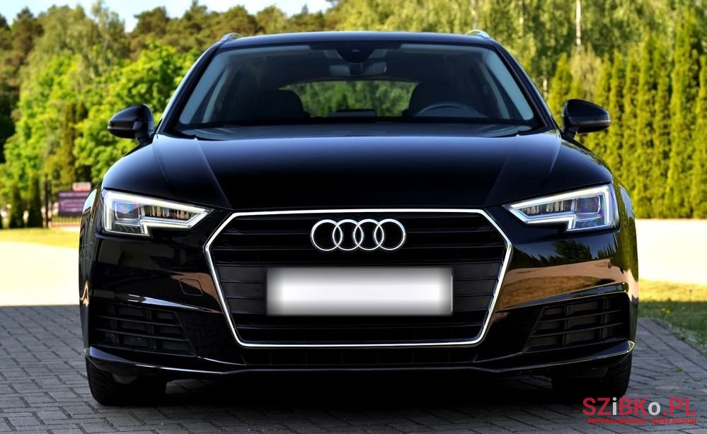2019' Audi A4 Avant photo #4