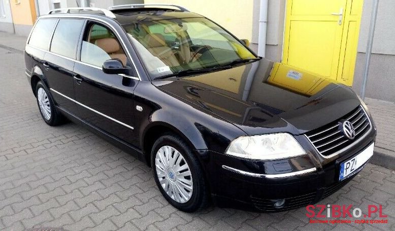 2001' Volkswagen Passat photo #1