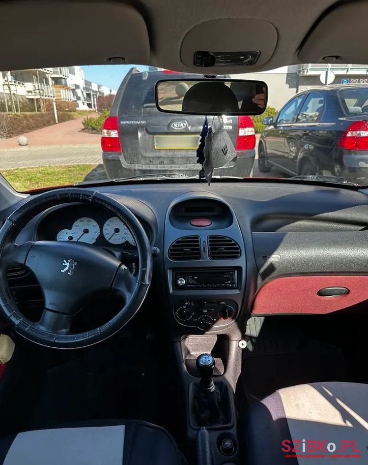 2003' Peugeot 206 1.1 Xr photo #6