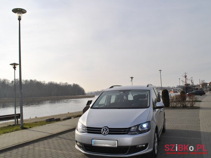 2013' Volkswagen Sharan photo #3