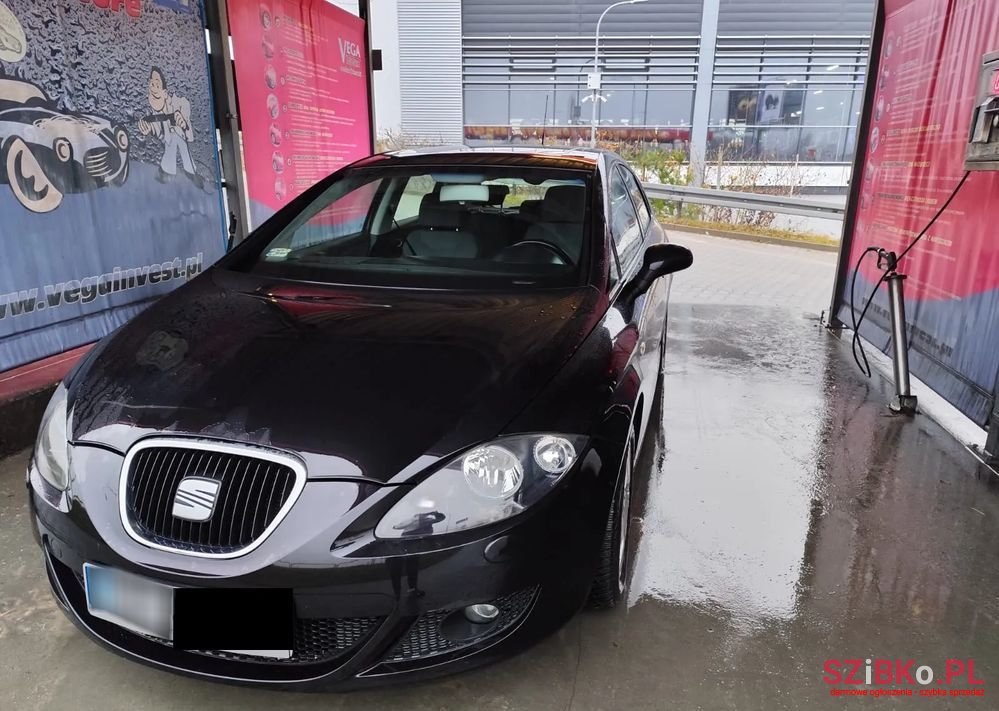 2007' SEAT Leon photo #5