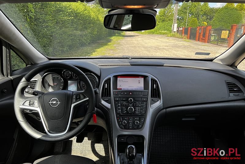 2018' Opel Astra photo #6