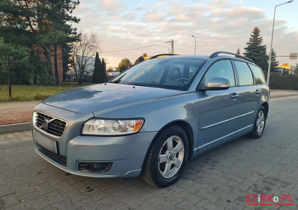 2010' Volvo V50 photo #1