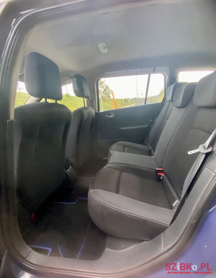 2009' Renault Megane photo #4