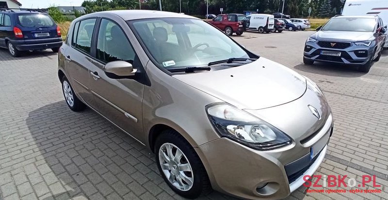 2012' Renault Clio 1.2 16V Alize photo #2