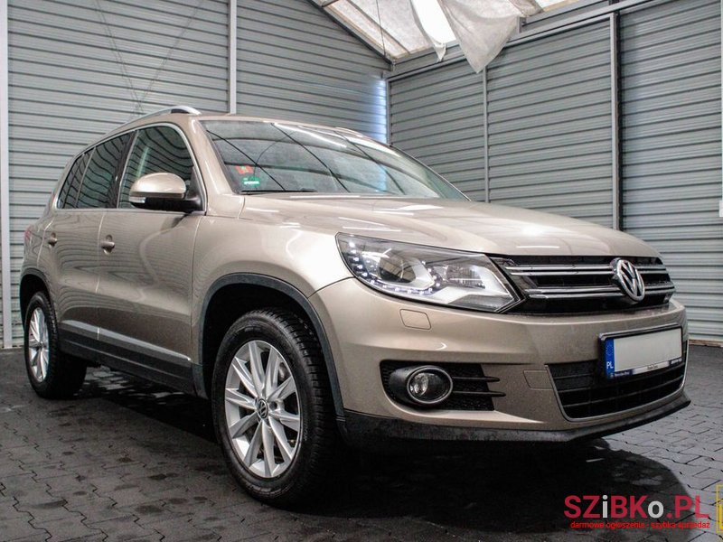 2012' Volkswagen Tiguan photo #5