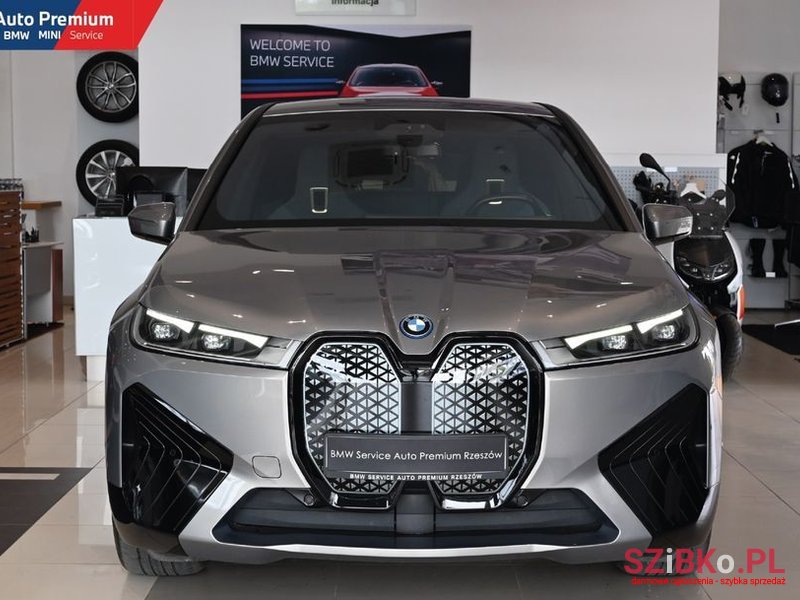 2023' BMW iX Xdrive40 photo #2