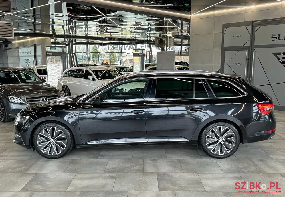 2019' Skoda Superb photo #3