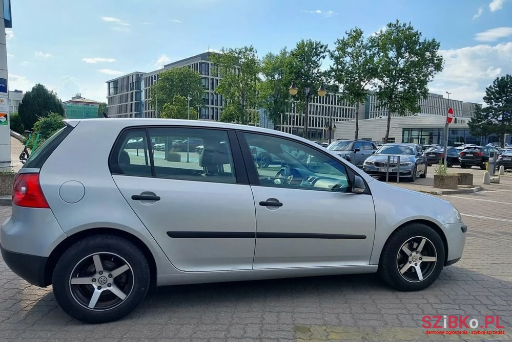 2007' Volkswagen Golf photo #4