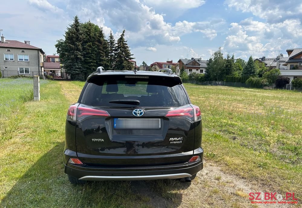 2017' Toyota RAV4 photo #2