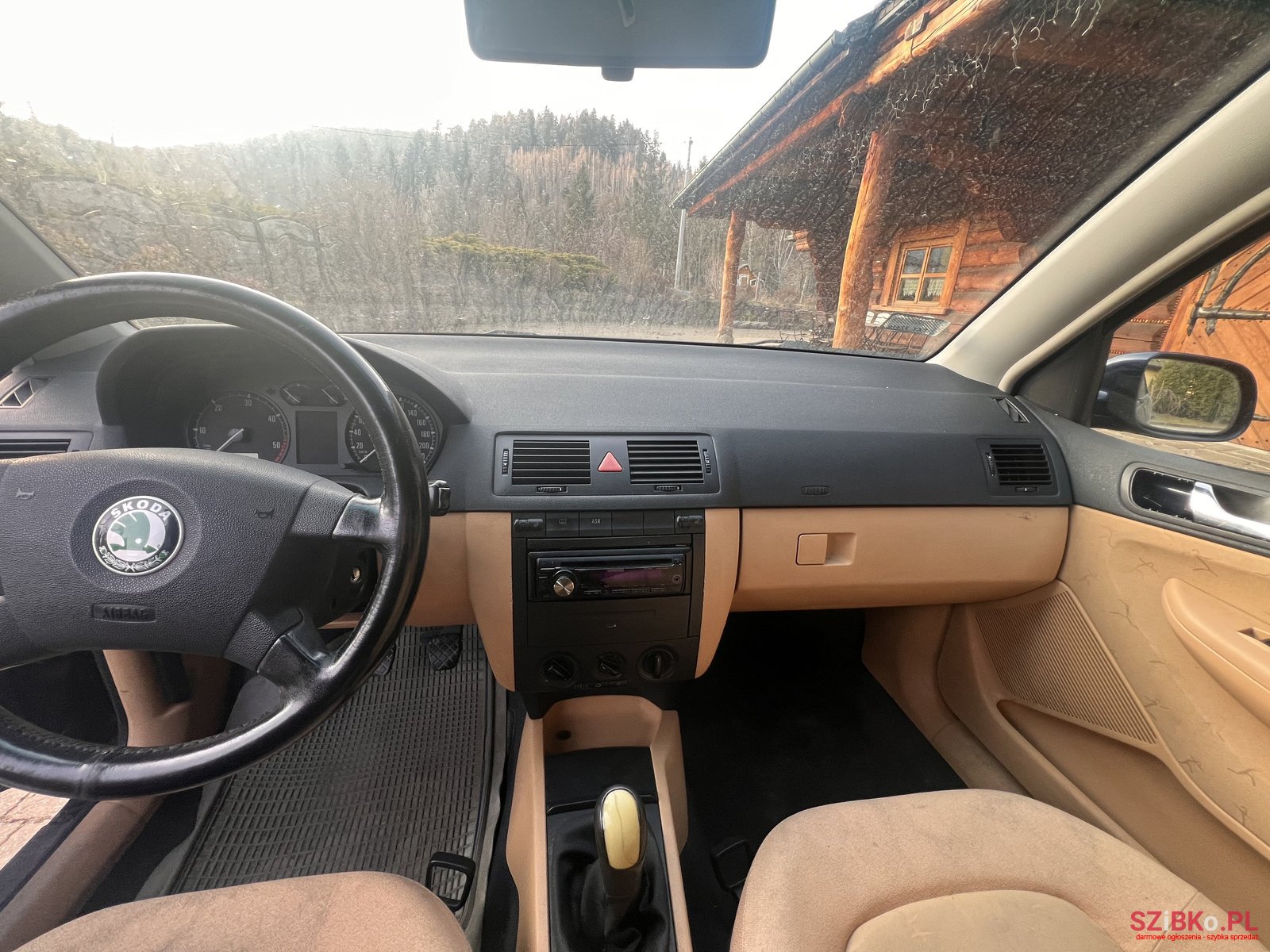 2001' Skoda Fabia photo #2